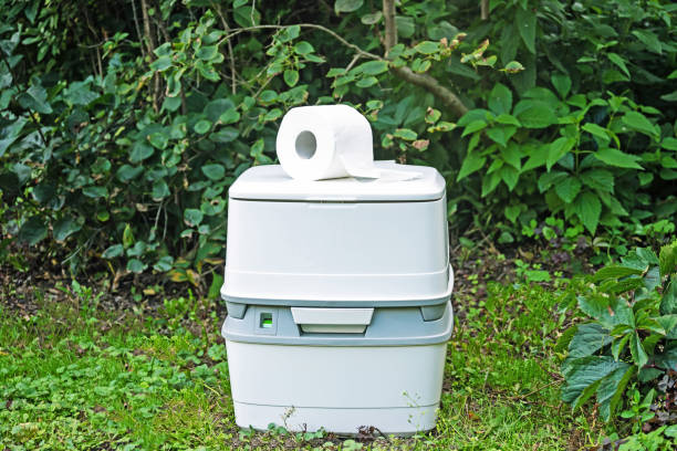 Best Porta potty delivery and setup  in Parma, OH