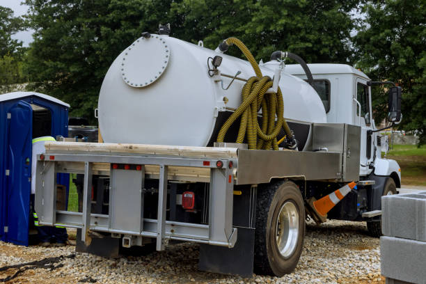 Best Luxury portable toilet rental  in Parma, OH